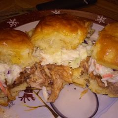 A picture of Pulled pork/chicken sliders on Hawaiian rolls.
