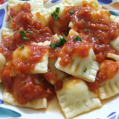 A picture of Potato Ravioli In Tomato Sauce.