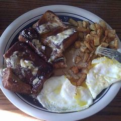 A picture of Texas French toast.