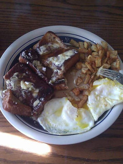 A picture of Texas French toast.