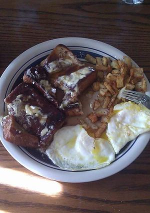 A picture of Texas French toast.