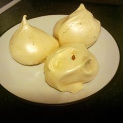 A picture of Lemon & Lime Meringues.