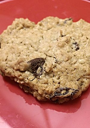 A picture of Oatmeal raisin chocolate chip.