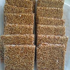 A picture of Til Chikki.