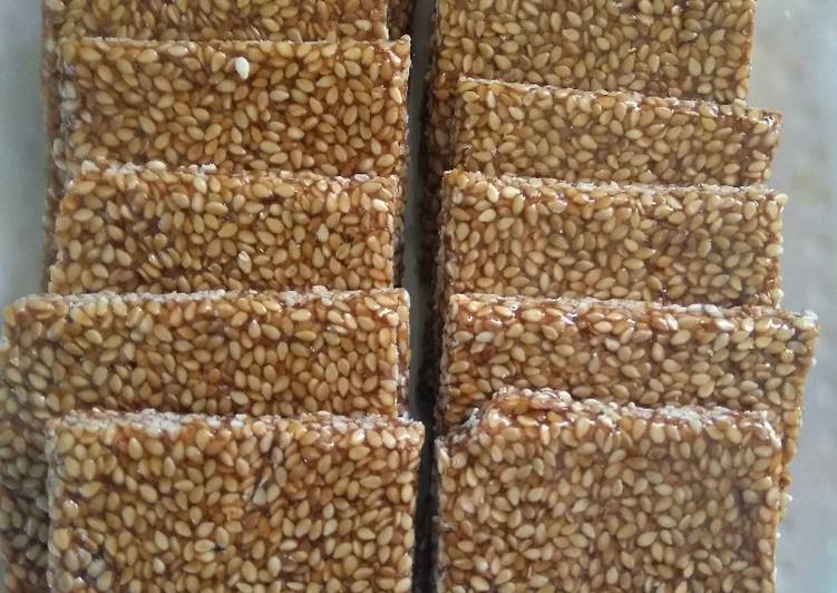 How to Prepare Any-night-of-the-week Til Chikki