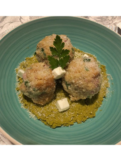 Foto di Canederli al prosciutto cotto con crema di piselli 🧆🫛