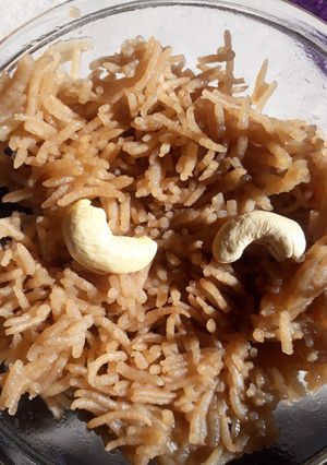 A picture of Jaggery rice.