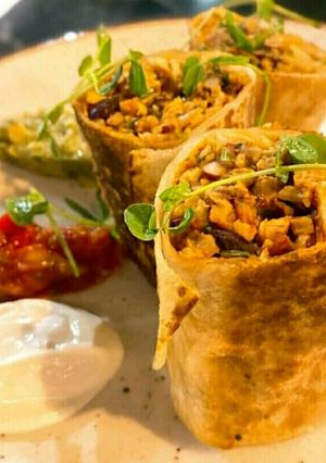 A picture of Soyabean rolls.