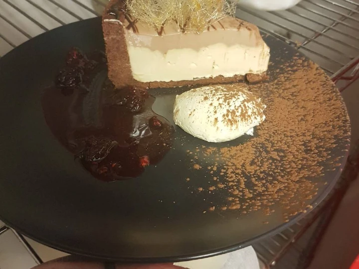 Easy Ways Make|Recipe} Choclote Chambord &amp;amp;Baileys cheesecake served with spun Toffee the Delicious, So Delicious