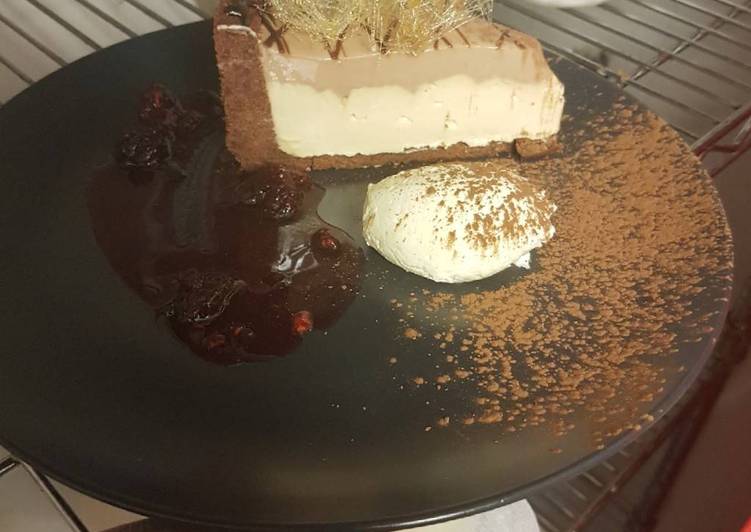 Recipe of Quick Choclote Chambord &Baileys cheesecake served with spun Toffee