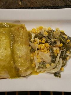 Una foto de Enchiladas Suizas