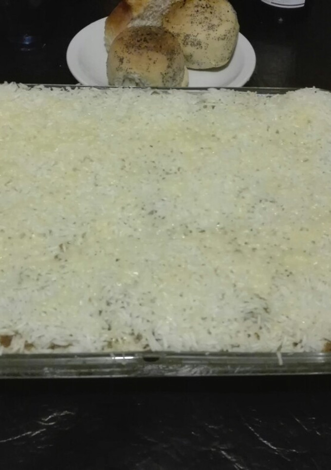 Una foto de Pastel de arroz con carne picada y verduras, gratinado