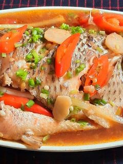 Hình của món Cá rô phi kho lạt.