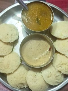 चावल इडली सांबर (chawal idli sambar recipe in Hindi) रेसिपी मुख्य फोटो