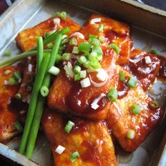 A picture of Easy and Inexpensive but Yummy Panfried Tofu with Gochujang.