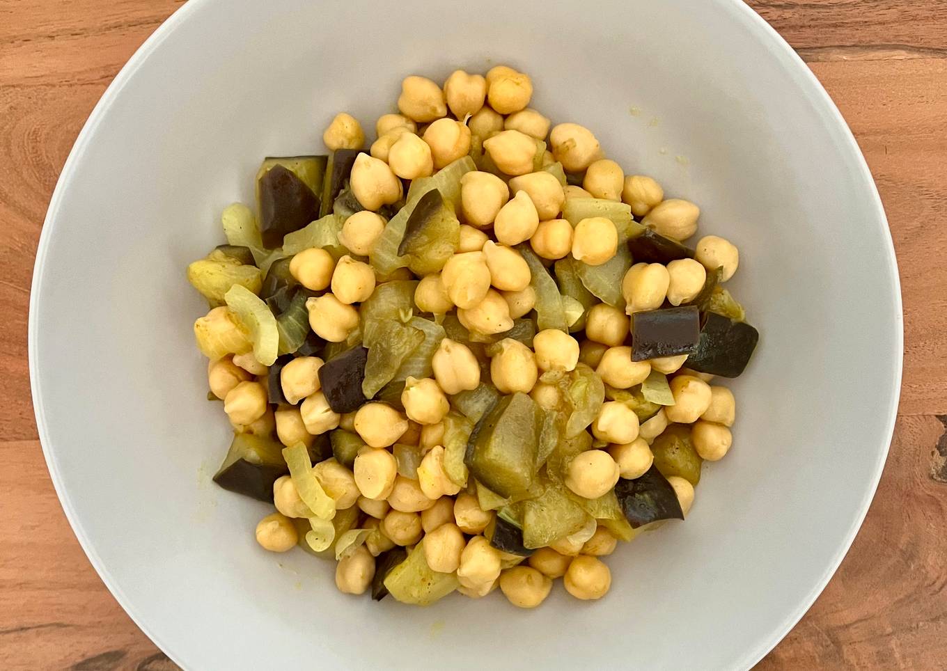 🍆 Garbanzos con berenjena al curry 💛