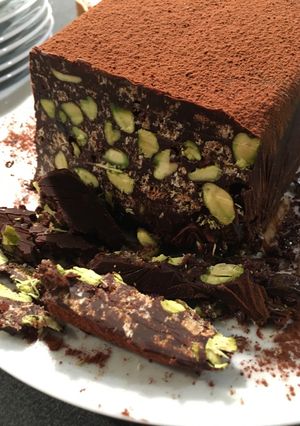 A picture of Jamie Oliver's Pistachio and Amaretti Fridge Cake.