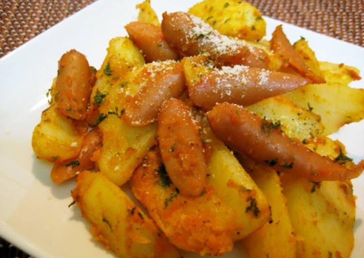 Recipe: Tasty Potatoes and Wiener Sausages in Curry &amp;amp; Ketchup