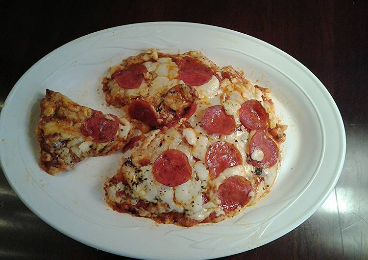 Steps to Make Favorite Chicken Parmesan Pizza