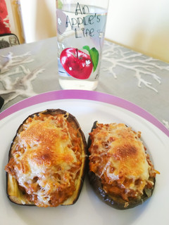 Una foto de Berenjenas 🍆 rellenas de carne 🥩 picada