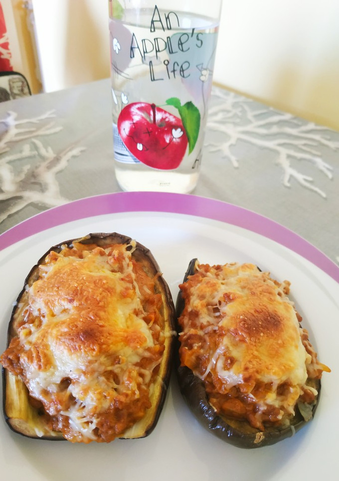 Una foto de Berenjenas 🍆 rellenas de carne 🥩 picada