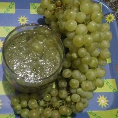 A picture of Tangy grapes chutney.