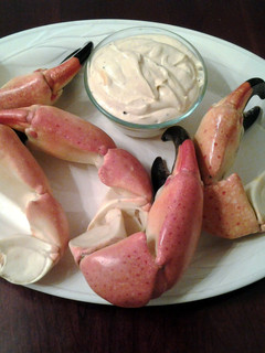 A picture of Stone Crabs With Mustard Sauce.