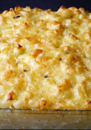 A picture of macaroni pie.