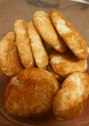 A picture of Snicker Doodle Cookies.