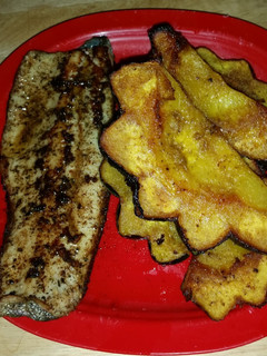A picture of Curry and Honey Acorn Squash.