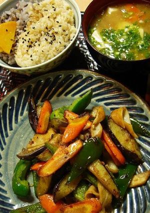 A picture of Macrobiotic Wheat Gluten and Vegetable Stir-fry.