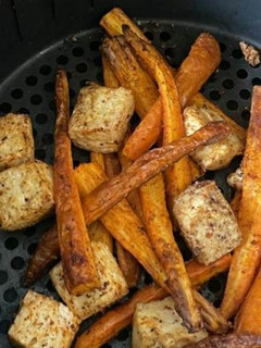 Foto de Tofu e Cenoura na Airfryer