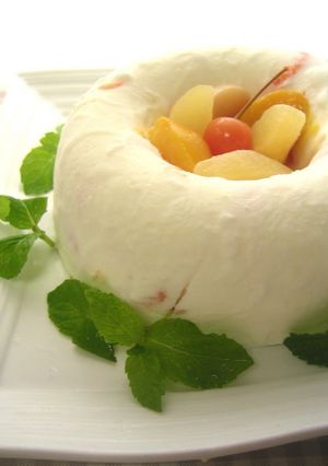 A picture of Fruit-Packed Yogurt Ice Cream Cake.