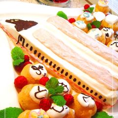 A picture of Mini Cream Puffs with a Message.