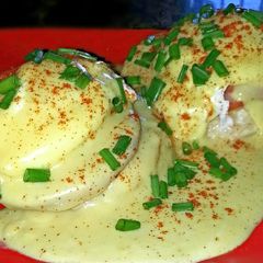A picture of Mike's Extremely Easy Eggs Benedict.