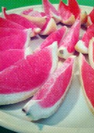 A picture of Strawberry Lemonade Lemon Peel Shots.