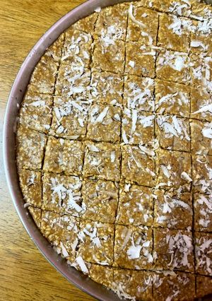 A picture of Tilgud vadi sesame seeds and jaggery fudge.