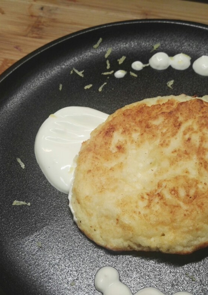Una foto de Tortitas de requesón, Syrniki
