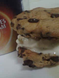 A picture of Chocolate Chip Cookies.