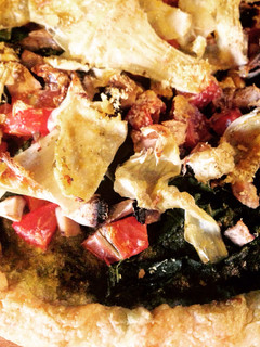 A picture of Hot Tomato Pie.