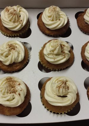 A picture of Cream cheese frosting.