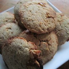 A picture of Banana and Okara Cookies for Vegans.