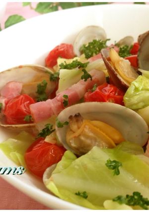A picture of Easy Wine-Steamed Clams & Cabbage.