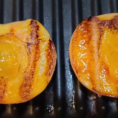 A picture of George Foreman Grilled Peaches.