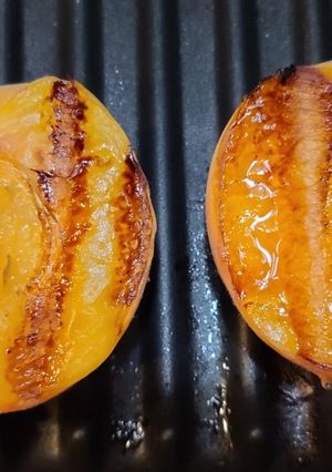 A picture of George Foreman Grilled Peaches.