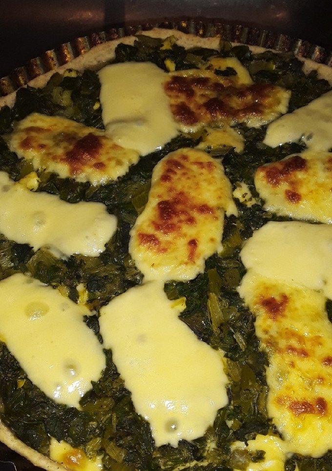 Una foto de Tarta de acelga con masa integral