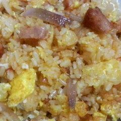 A picture of Nasi goreng.
