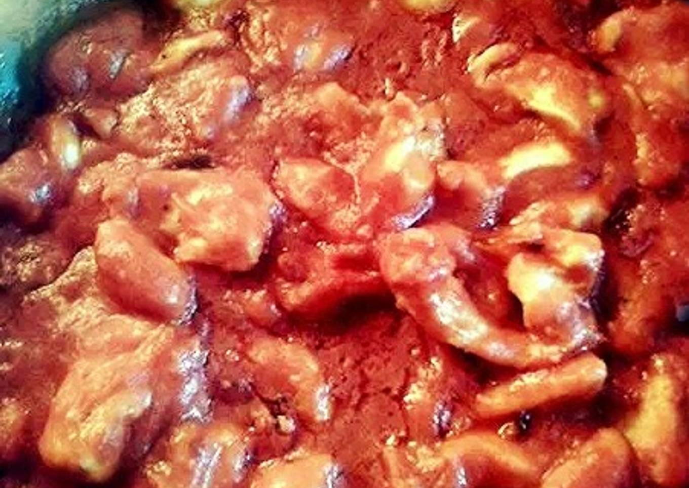 Chicken with tomato sauce