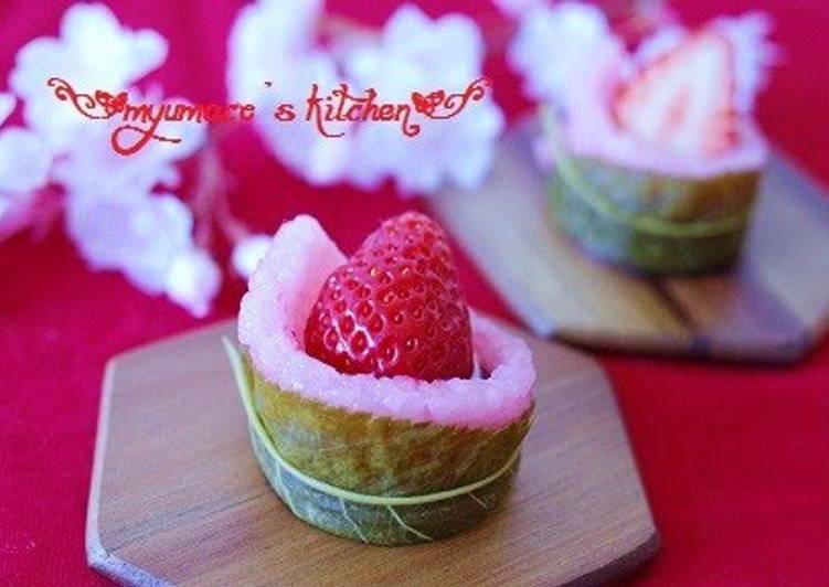 Recipe of Quick Strawberry and Sakura Mochi