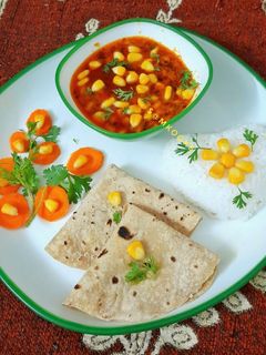 स्वीट कॉर्न बटर मसाला - थाळी (sweet corn masala butter thali recipe in marathi) रेसिपी चे मुख्य फोटो